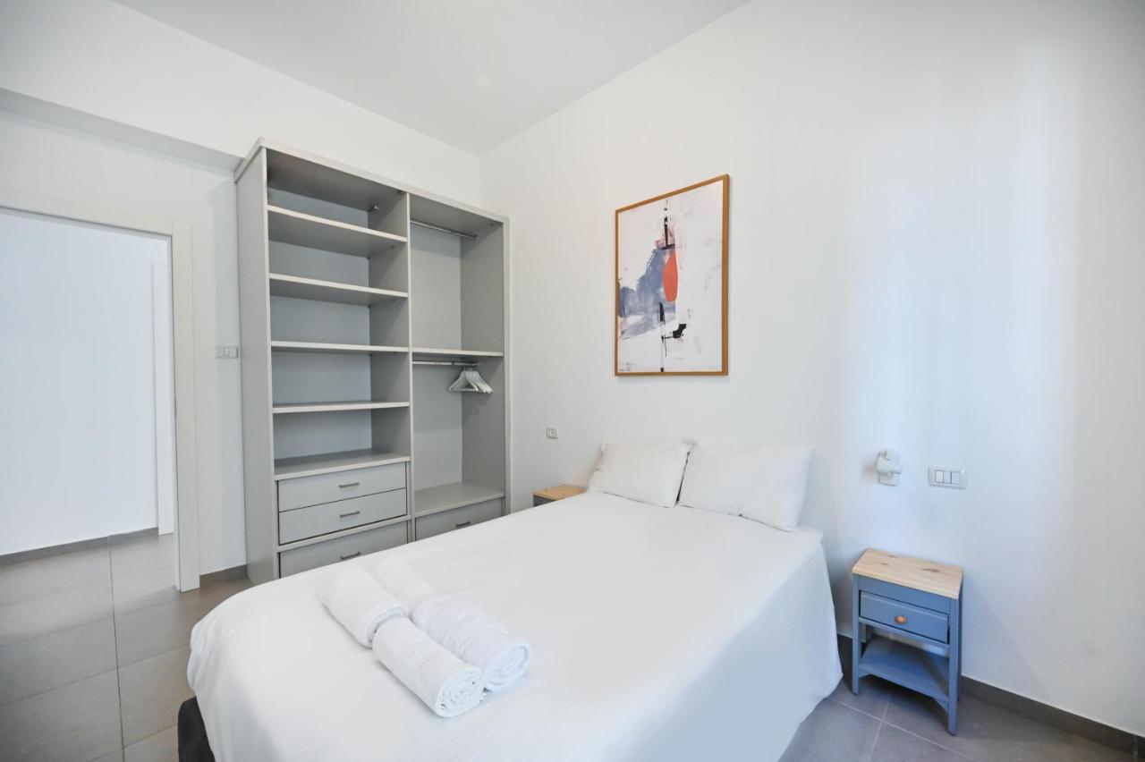 Căn hộ Luminous 3-br In The Heart Of Shenkin By Holyguest *